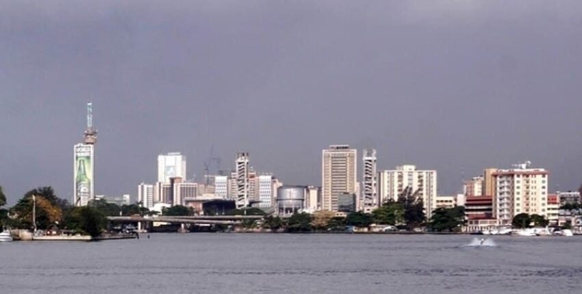 Lagos : eralennuki rentimine 