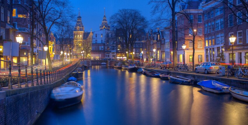 London - Amsterdam : eralennuki rentimine