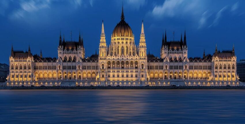 Pariis - Budapest : eralennuki rentimine