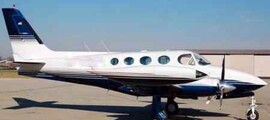 location de jet privé : Cockpit avion Cessna 303 Crusader