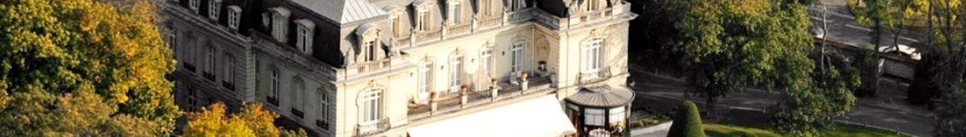Rentige helikopter, et lennata Les Crayères’i (Reims Champagne)