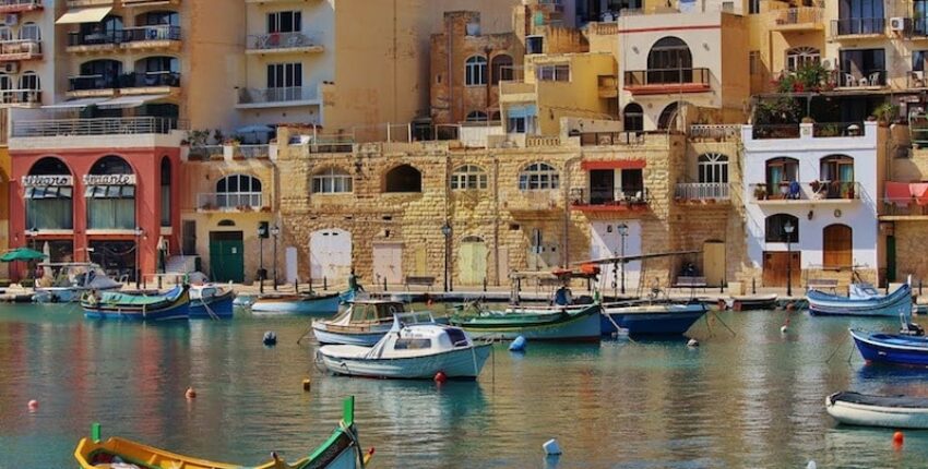 Valletta Malta : eralennuki rentimine 