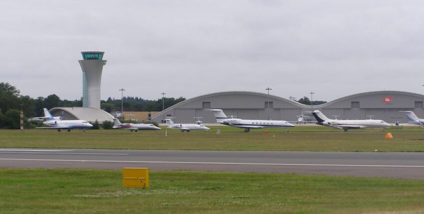 Farnborough : eralennuki rentimine 