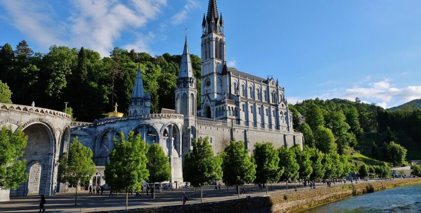 Tarbes Lourdes Pyrenees : eralennuki rentimine 