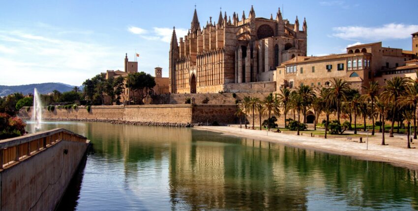 Nice - Palma de Mallorca : eralennuki rentimine 