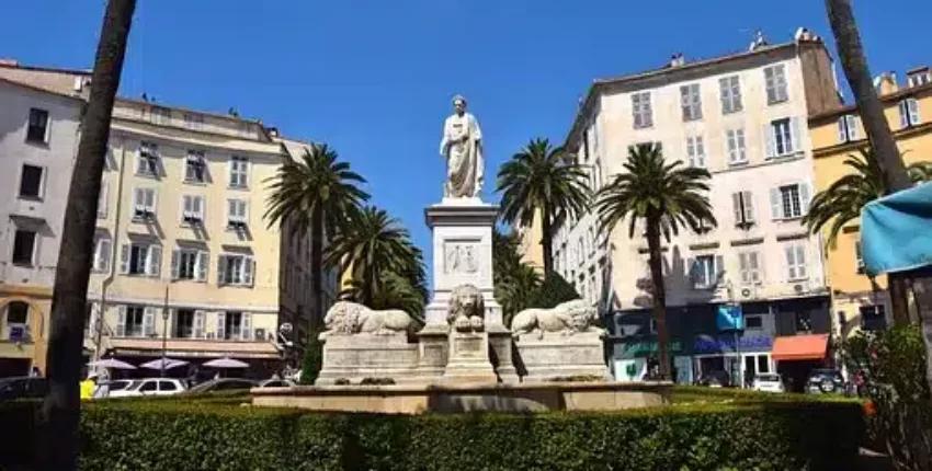 Ajaccio-Napoléon-Bonaparte: eralennuki rentimine 