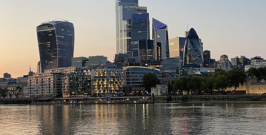 Luksemburg - London: eralennuki rentimine 