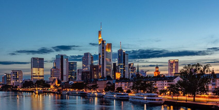 Frankfurt Hahn: eralennuki rentimine 