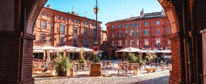 Montauban: eralennuki rentimine 