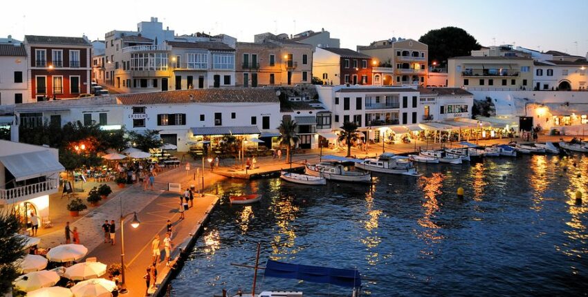 Mahon - Menorca : eralennuki rentimine 