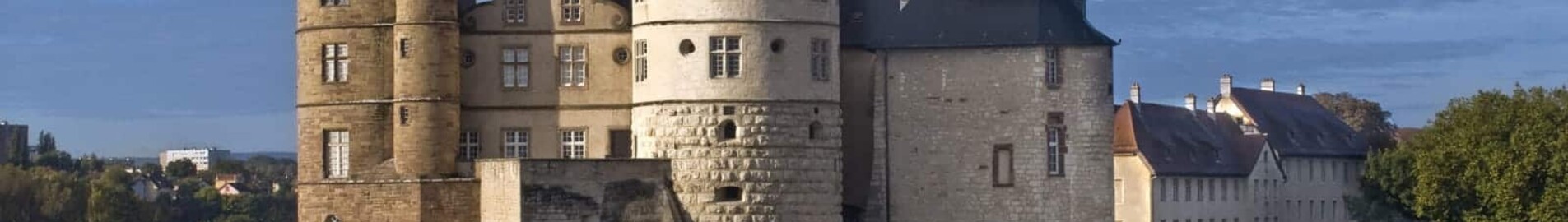 Montbeliard Courcelles: eralennuki rentimine 