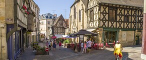 Montlucon Gueret: eralennuki rentimine 