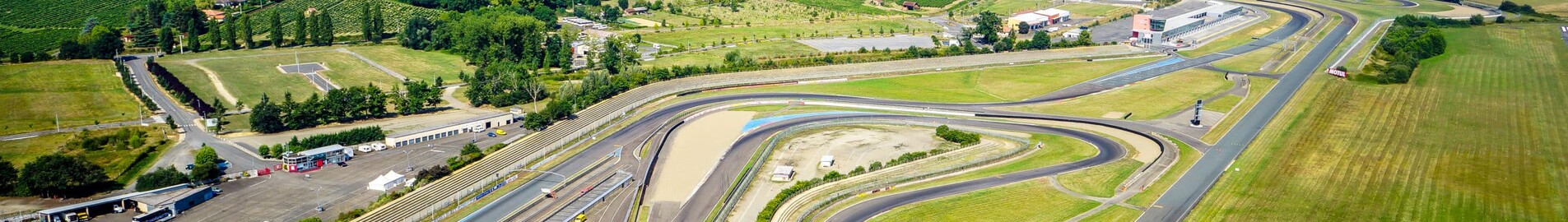 Nogaro : eralennuki rentimine 