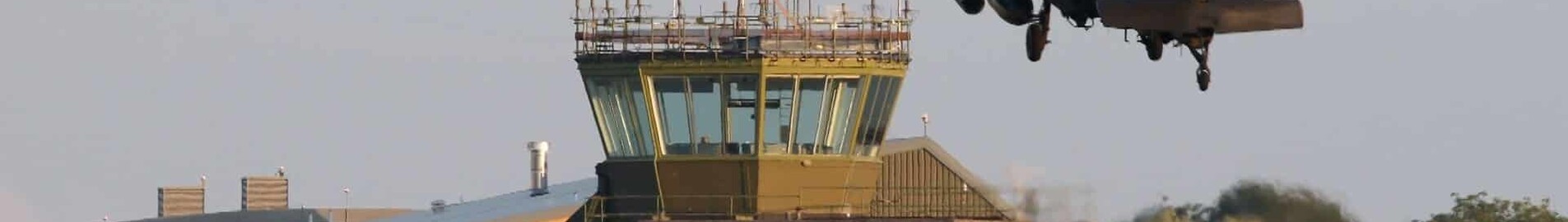 Wattisham : eralennuki rentimine 
