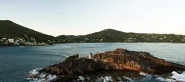 Mustique : eralennuki rentimine