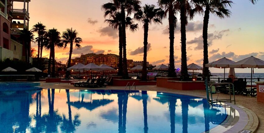 Nice - Malta : eralennuki rentimine