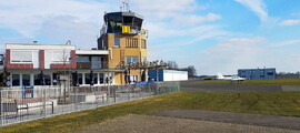 Bonn Hangelar : eralennuki rentimine 