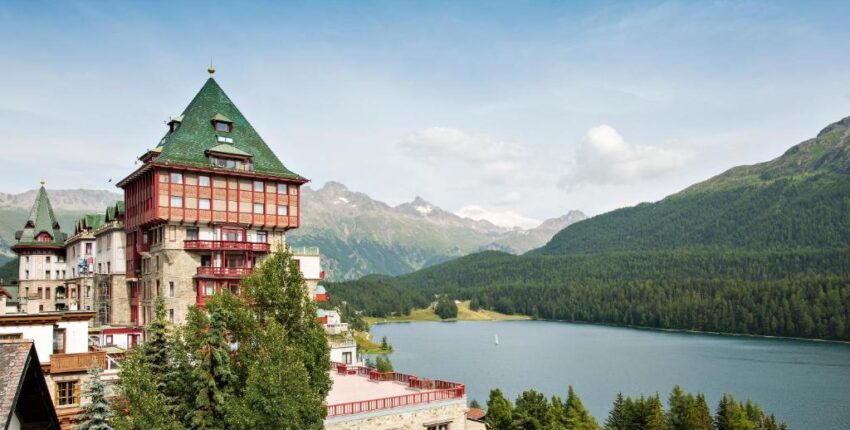 Saint-Tropez - Saint-Moritz Samedan : eralennuki rentimine