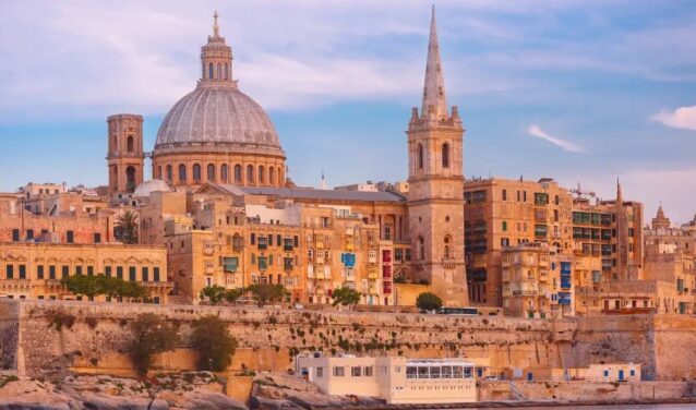Malta : eralennuki rentimine